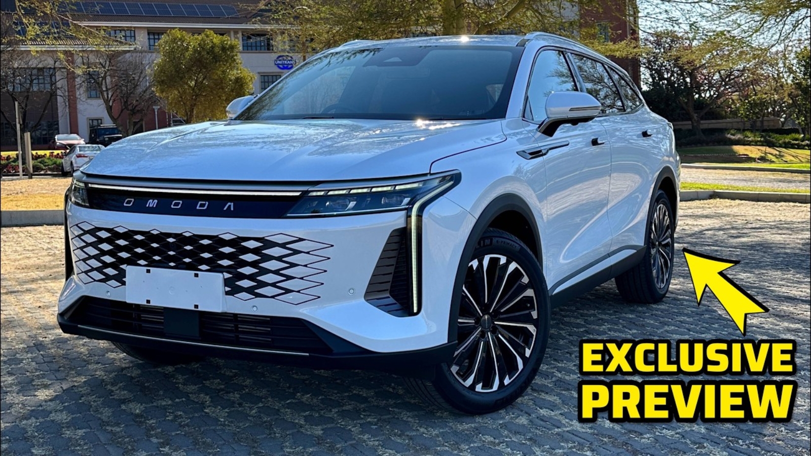 Omoda C9